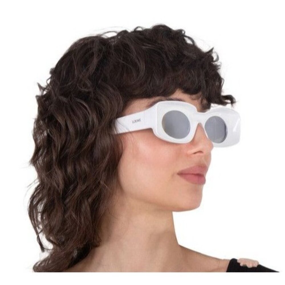 NEW LOEWE SUNGLASSES WOMEN WHITE GREY EYEWEAR LOEWE LW40033I 21C - Picture 3 of 4